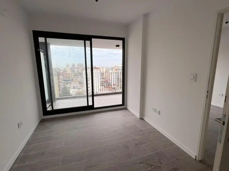 San Juan 2900, Piso 4